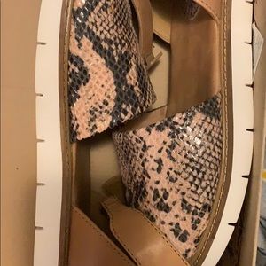 Snakeskin Clark’s genuine leather sandals
